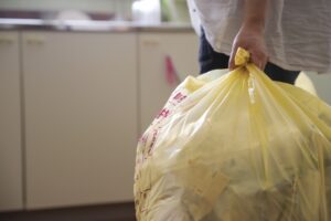 【ゴミ回収の裏ワザ】分別不要で簡単に片付ける方法とは？